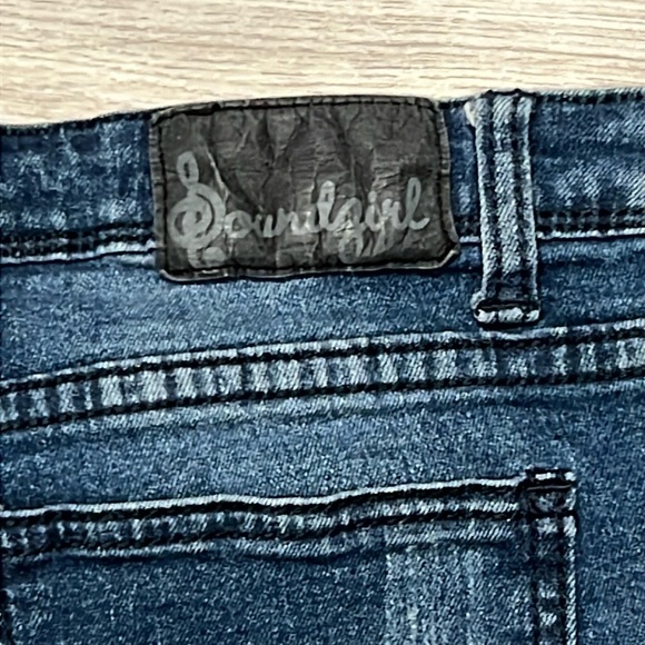 Women's Soundgirl Ripped Jean Capri Pants - Picture 4 of 5